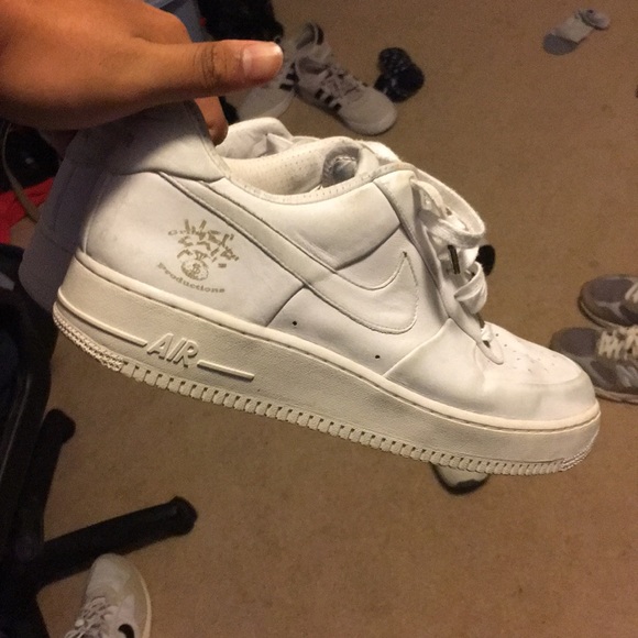 Nike Air Force 1 - Picture 1 of 3